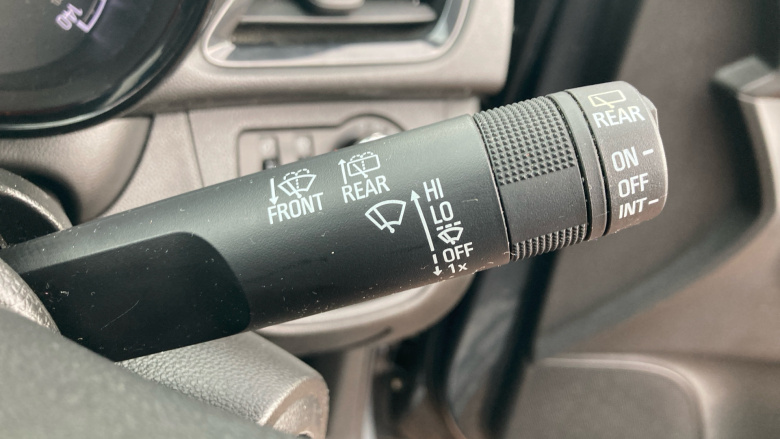 Vauxhall Viva 1.0 [73] SE 5dr [A/C] Petrol Hatchback